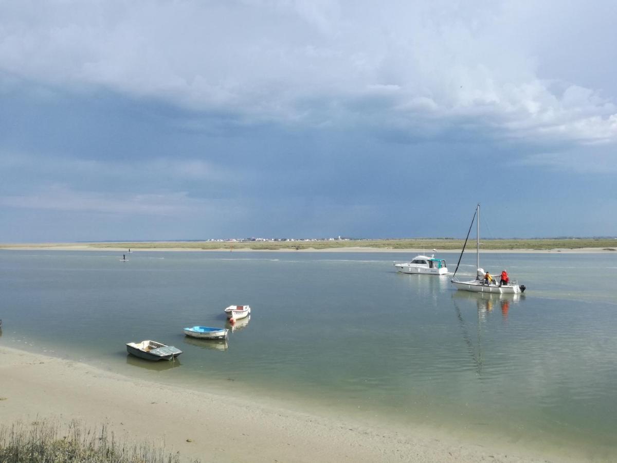 Les Gites De "La Quesnoyere" Buitenkant foto